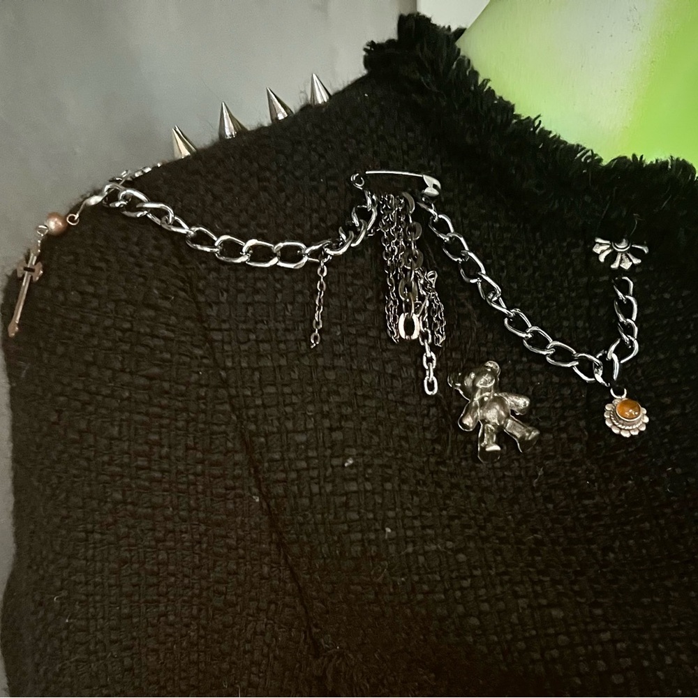Upcycled Ann Taylor Chunky Boucle’ Jacket w. Chain, Pin & Charm Embellishments - Picture 13 of 16